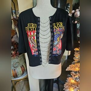 Open Chain Link Front Super Cute Crop